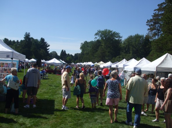 DSCF4141 The Middletown Open Air Market and Festival at the Wadsworth Mansion. Photo by Jason Harris.