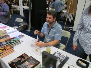 Author Christopher Golden.