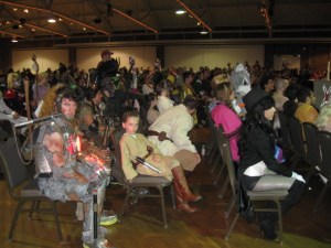 Costume_crowd2
